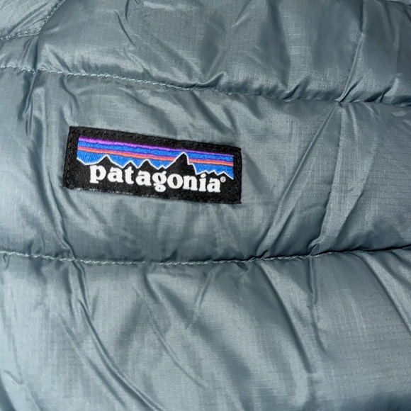 - New Patagonia Men's Down Sweater Vest - Picture 8 of 8